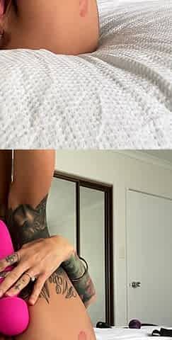 Big boobs milf masturbates with her dildo