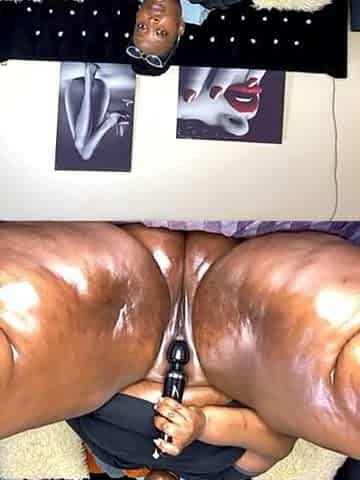Black MILF Tits Play