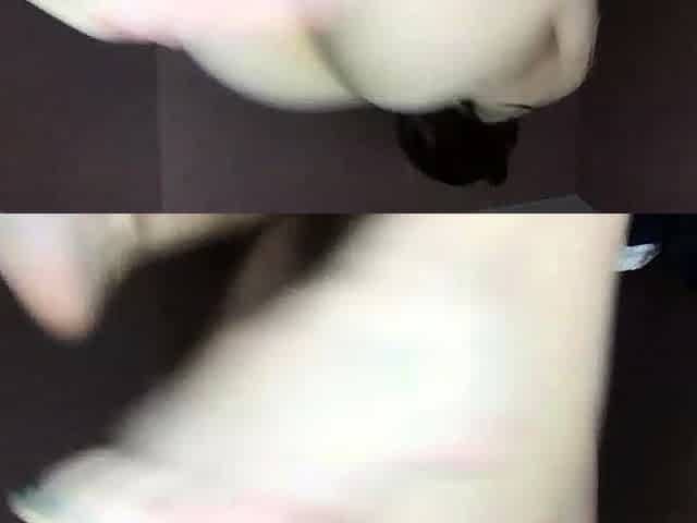 Close up MILF masturbation