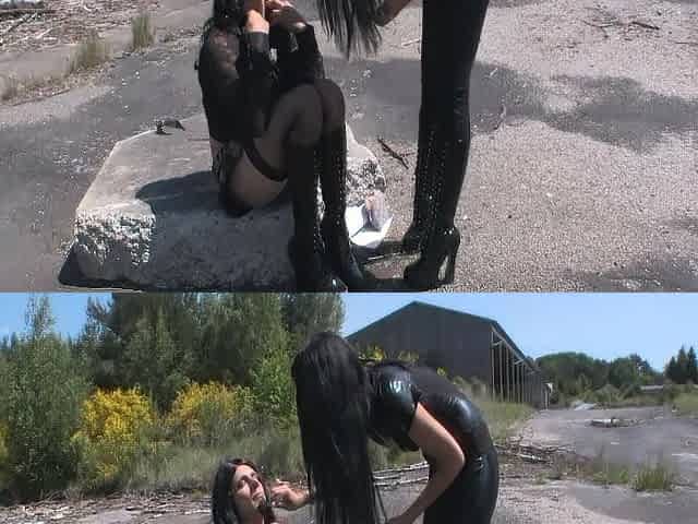 Insane outdoor lesbian toying