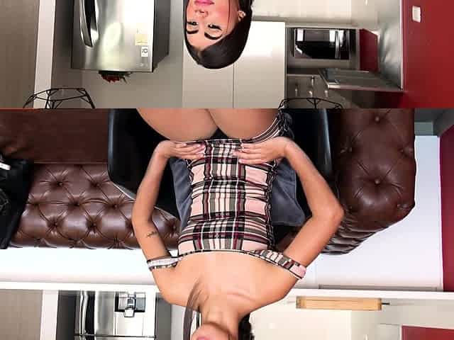 Tiny latina teen does favors on casting