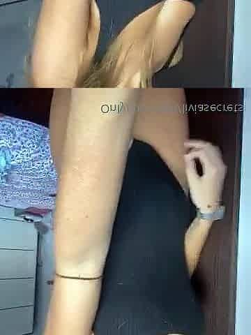 Big boob brunette masturbates on webcam