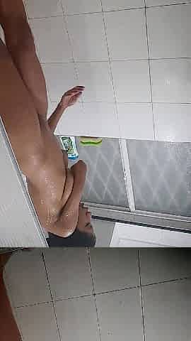 I masturbate my cunt in the shower and choke episode for my lover.