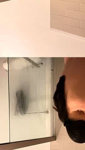 Awesome Big Boobs Blonde Masturbates In The Shower