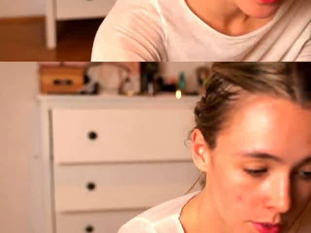 Amateur Webcam Cute Teen Plays Solo with Big Dildo