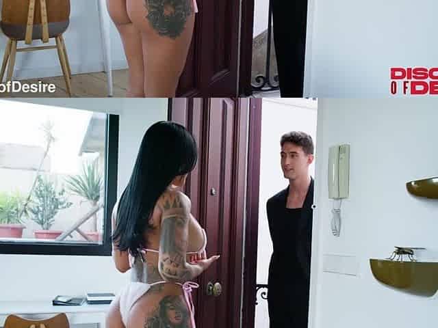MARIANA MARTIX GETS LOCKED IN FULL NELSON AND HER CUNT POUNDED