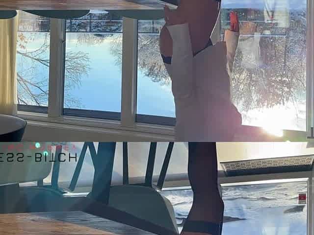 hawt business woman in nylons and ankle boots screwed by the boss on the desk - business-wench