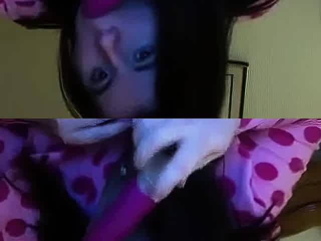 BBW with Big Tits Spreads Her Ass on Webcam