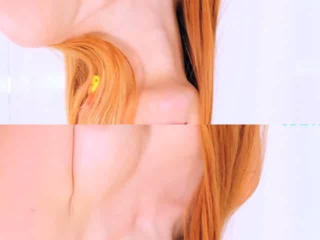 Sexy Bombshell Teases Dick To Fuck Her