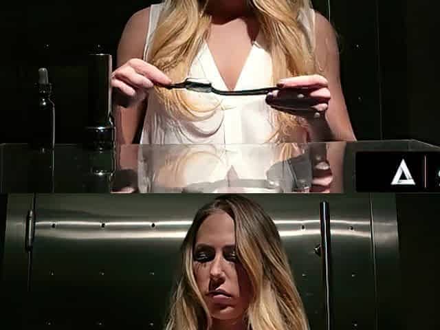 Slutty Boss Screws Her Receptionist