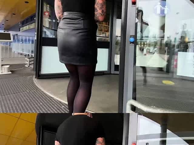 Amateur blonde customer nailed in public for a free fare