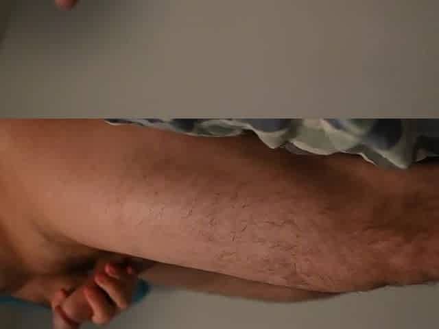 Natural Hunk Masturbation During Coronatime