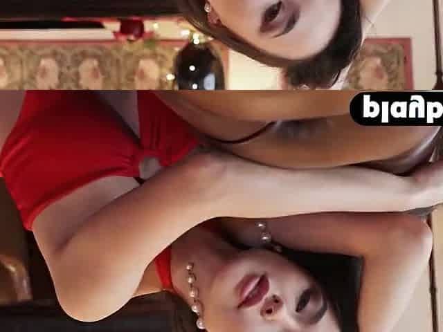 Gorgeous sweetheart Li Moon disclosed her awesome body and posed completely nude