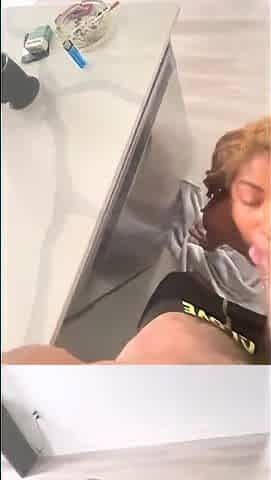 Amateur blonde girlfriend homemade blowjob and handjob