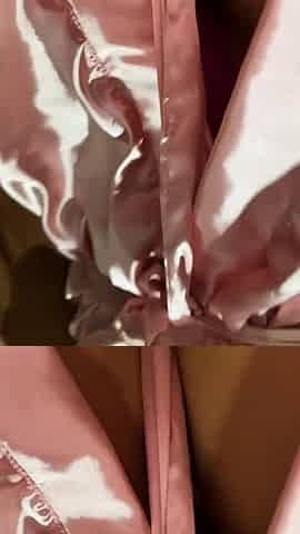 Wow, She Masturbates Her Tight Pussy
