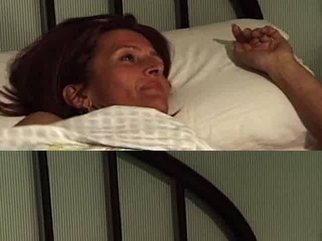 Horny MILF's Ass Stretched Wide with Dripping Cream-pie Action
