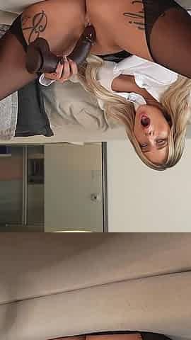 Big Ass MILF Kali Roses Orders BBC Pizza Delivery Creampie