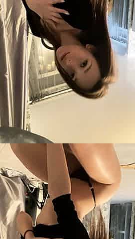 Brunette Solo Webcam Masturbation