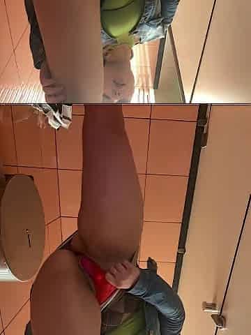 Masturbating and fingering in fitting room