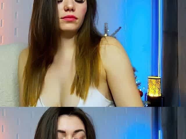 Amateur Webcam Teen Flashes Masturbates