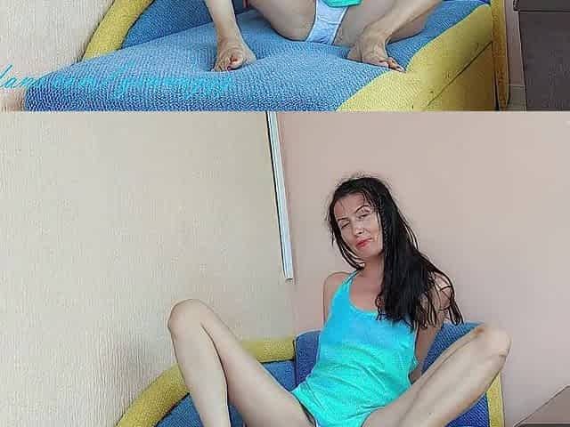 Perverted Masturbation of an Unshaven Cunt with Messy Talk From a Russian Wench Ginnagg