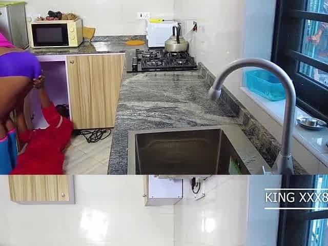 Plumber enticed by abode wife in the kitchen for a priceless sex whilst the spouse is away