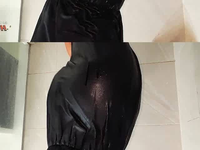 I was thinking about my recent acquaintance and that babe suddenly appeared in my shower