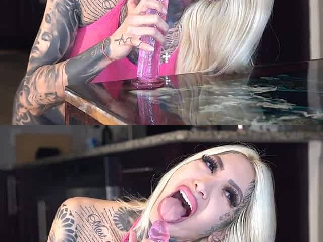 Petite Blonde - Licking And Sucking In My Kitchen... U Like My Face Tatts??