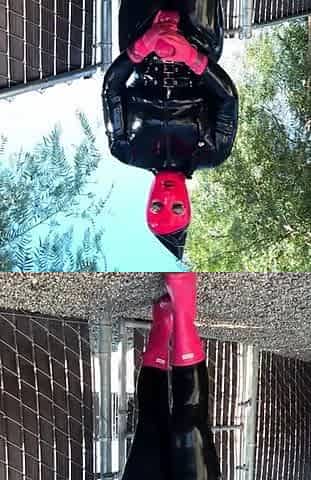 Piss fetish WAM gal solo toys