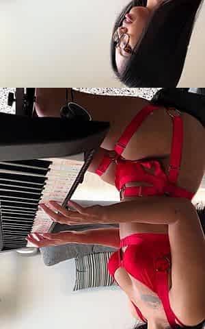 Amateur Asian Webcam Strip Masturbation