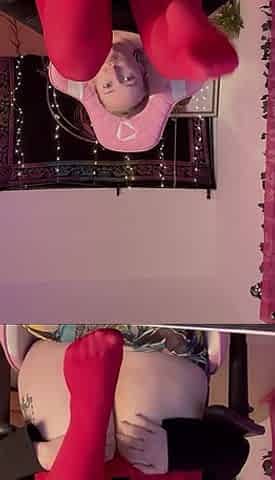 Use Huge Dildo