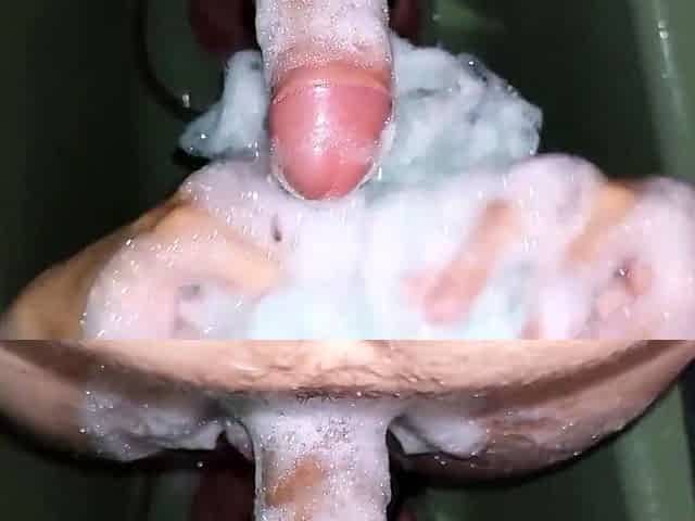 Kinky Shower Sex With a Teen Amateur