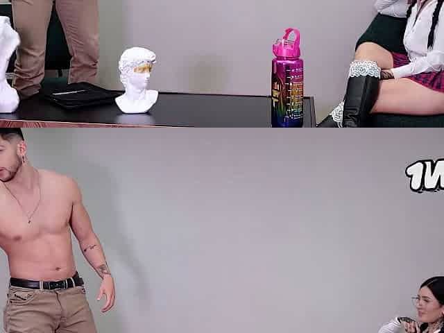I Seduce My Teacher To Get His Delicious Milk - La Rola