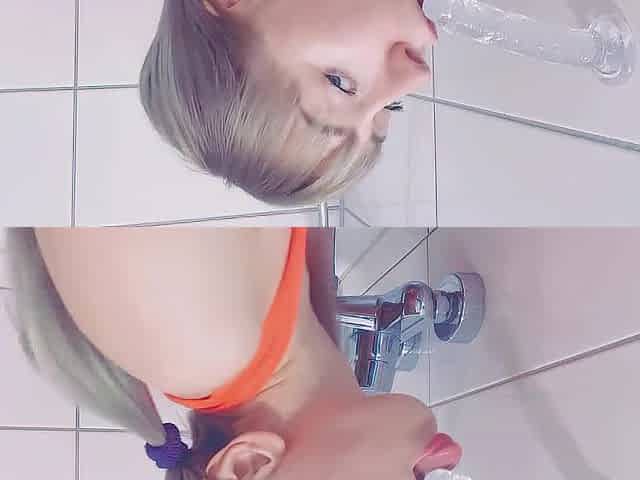 Pleasant snatch masturbates with golden rain and cum loudly