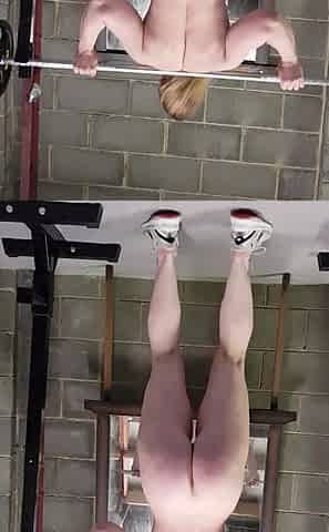 Nude Squats