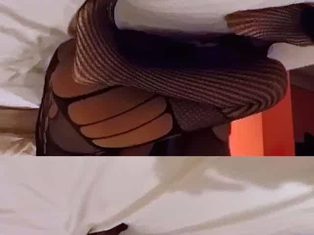 BBC SHOWERED HIS CUCKOLD'S WIFE WITH A HUGE LOAD
