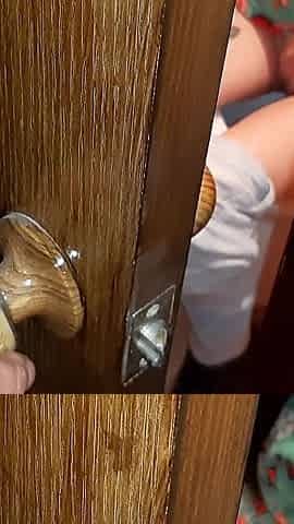 I Caught a Stranger Masturbating on the Toilet in a Public Restroom and We Came at the Same Time