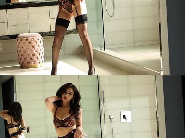 Brunette beauty Chloe Surreal in sexy lingerie, Vince Karter's lucky husband.
