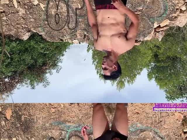 A normal day on an exhibionist life. Walking around nude in public
