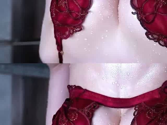 Japanese mommy getting her juicy asian pussy fingered
