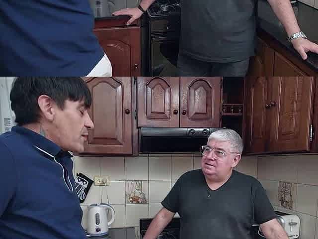 Food delivery ends in a wild anal session during the time that my ally is away
