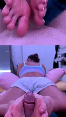 Amateur Foot Fetish Girlfriend Sucks and gives a Footjob