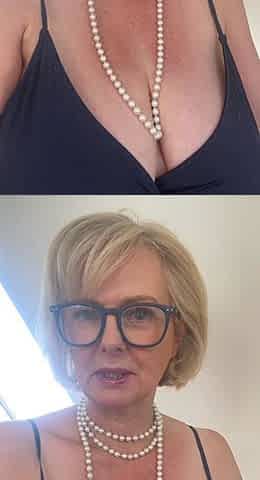 Big boobs milf masturbates with her dildo