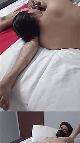 I Romanced with My Wife in the Hotel