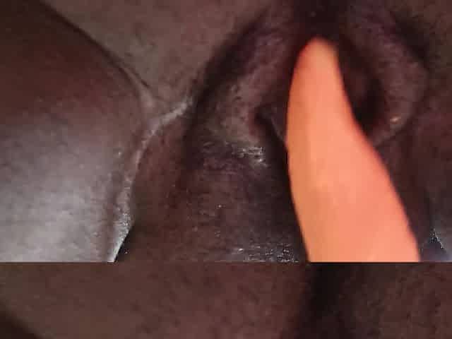 Using a recent carrot inside my vagina.