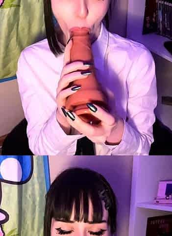 Webcam fun mature brunette with toys cum on cam