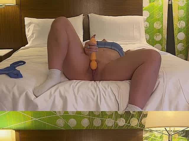 Casting Curvy: Blue Hair Thick Pornstar IMPLORES to Screw Delivery Dude