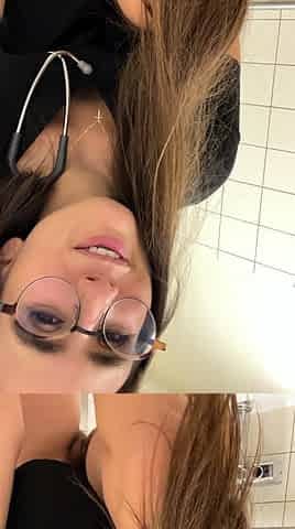 Daphne Amateur Solo Masturbation