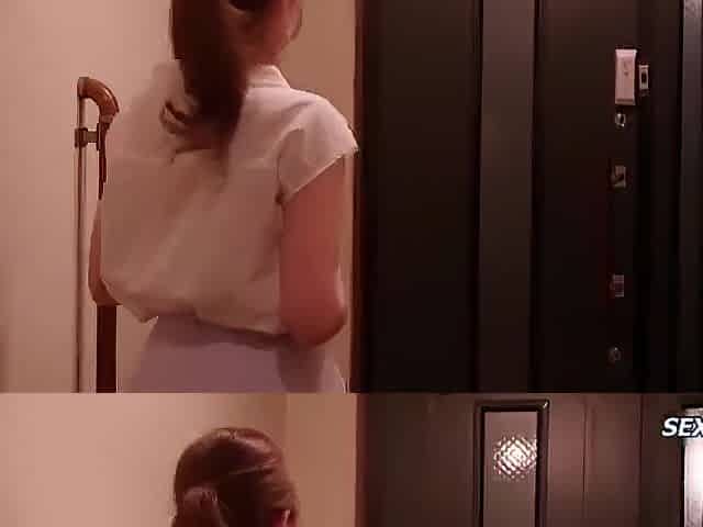 Horny Stepmom - Eng - 115nsfs
