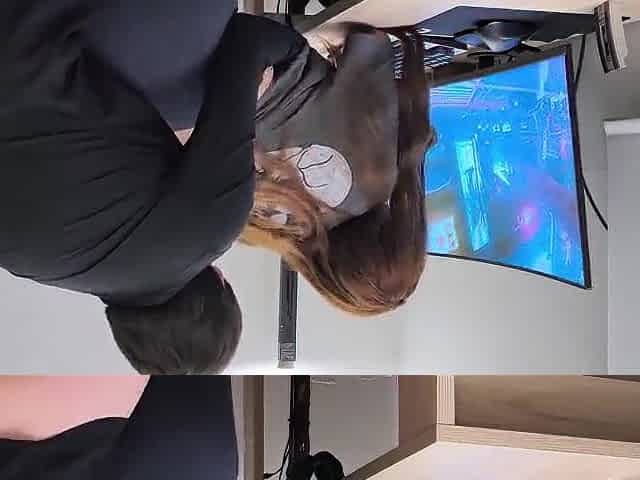 Consummate Butt Blond Giving a Blow job